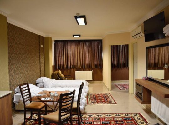 رزرو هتل زنده رود اصفهان