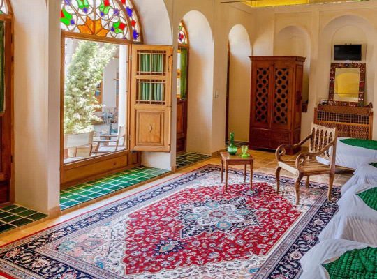 قالی مهر آریا